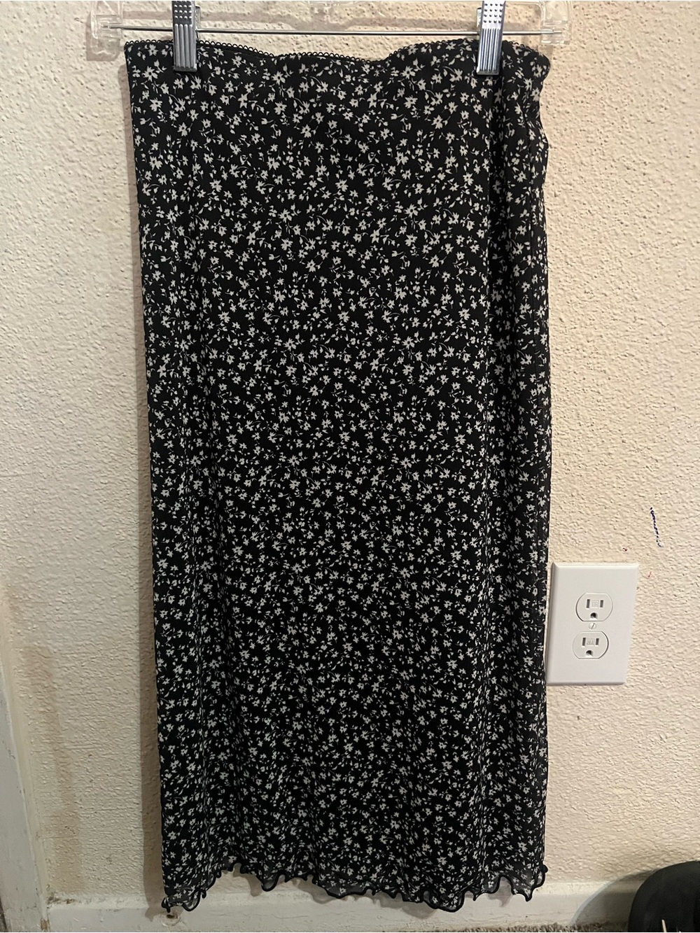 Forever 21 Black Maxi Skirt with White Floral Print